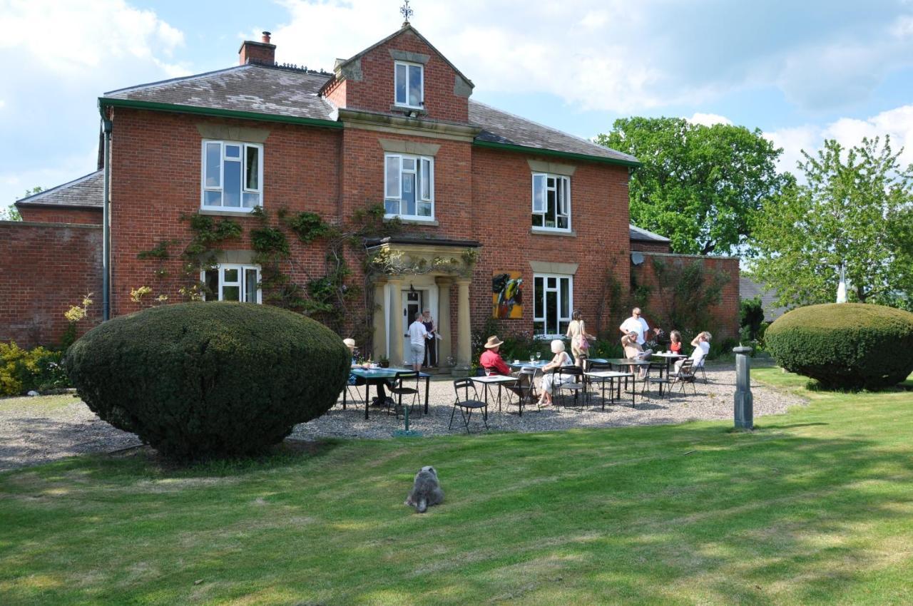 Mid Wales Arts B&B Caersws Ngoại thất bức ảnh